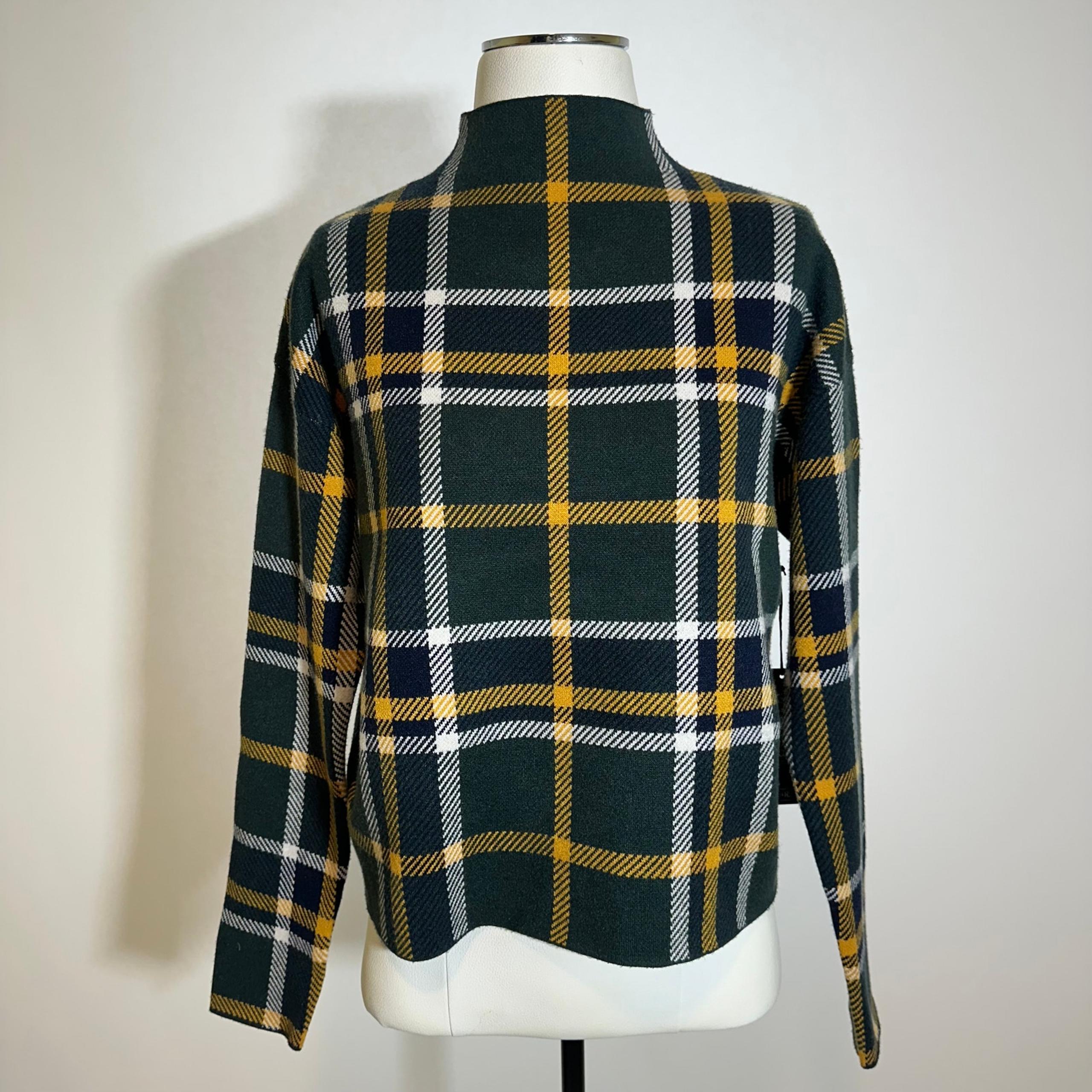 NWT Tahari 2 Pc Plaid Mock Neck Sweater & Matching Wristlet Womens Size Medium