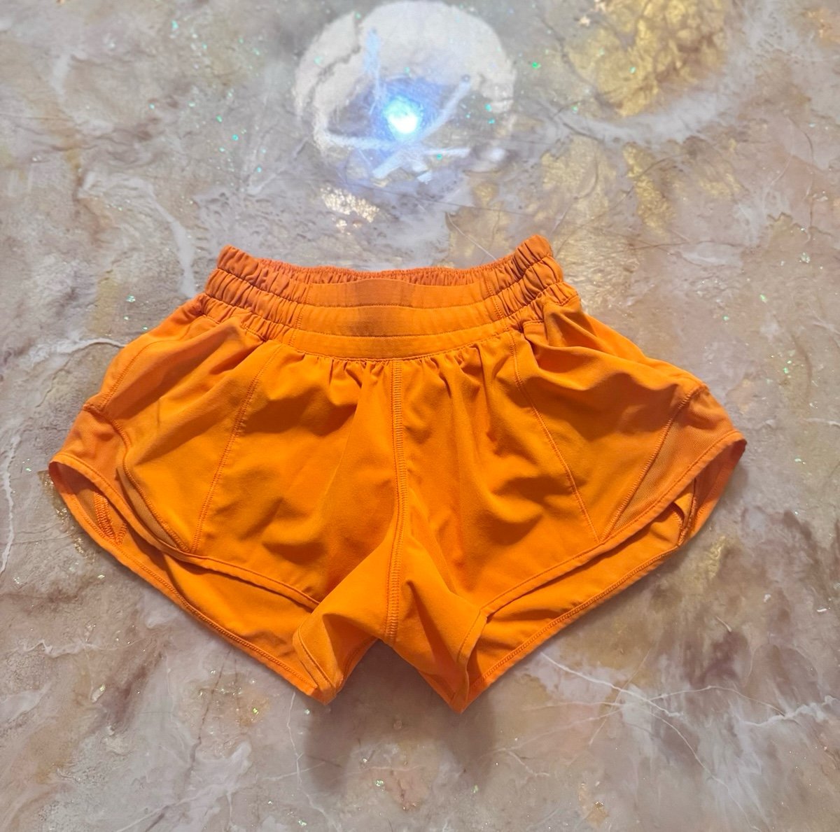 Lululemon LIT ORANGE Hotty Hot size 0-2.5”