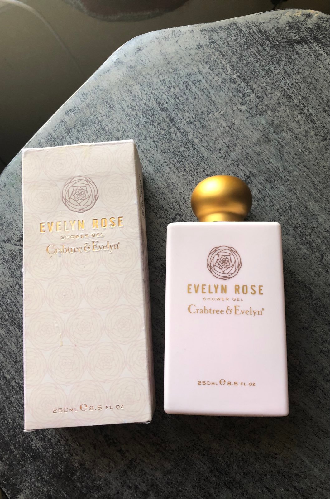 Crabtree and Evelyn Evelyn rose shower gel