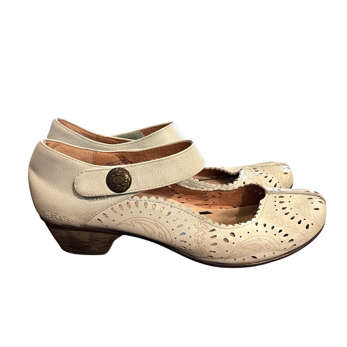 Taos Womens 8 Tango Lasercut Leather Maryjanes Floral Low Heel Round Toe Gray