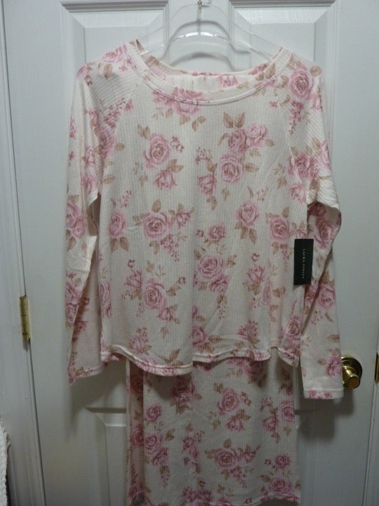 Laura Ashley ROSE PAJAMA SET, SUPER SOFT Lightweight fabric White Floral NWT > L