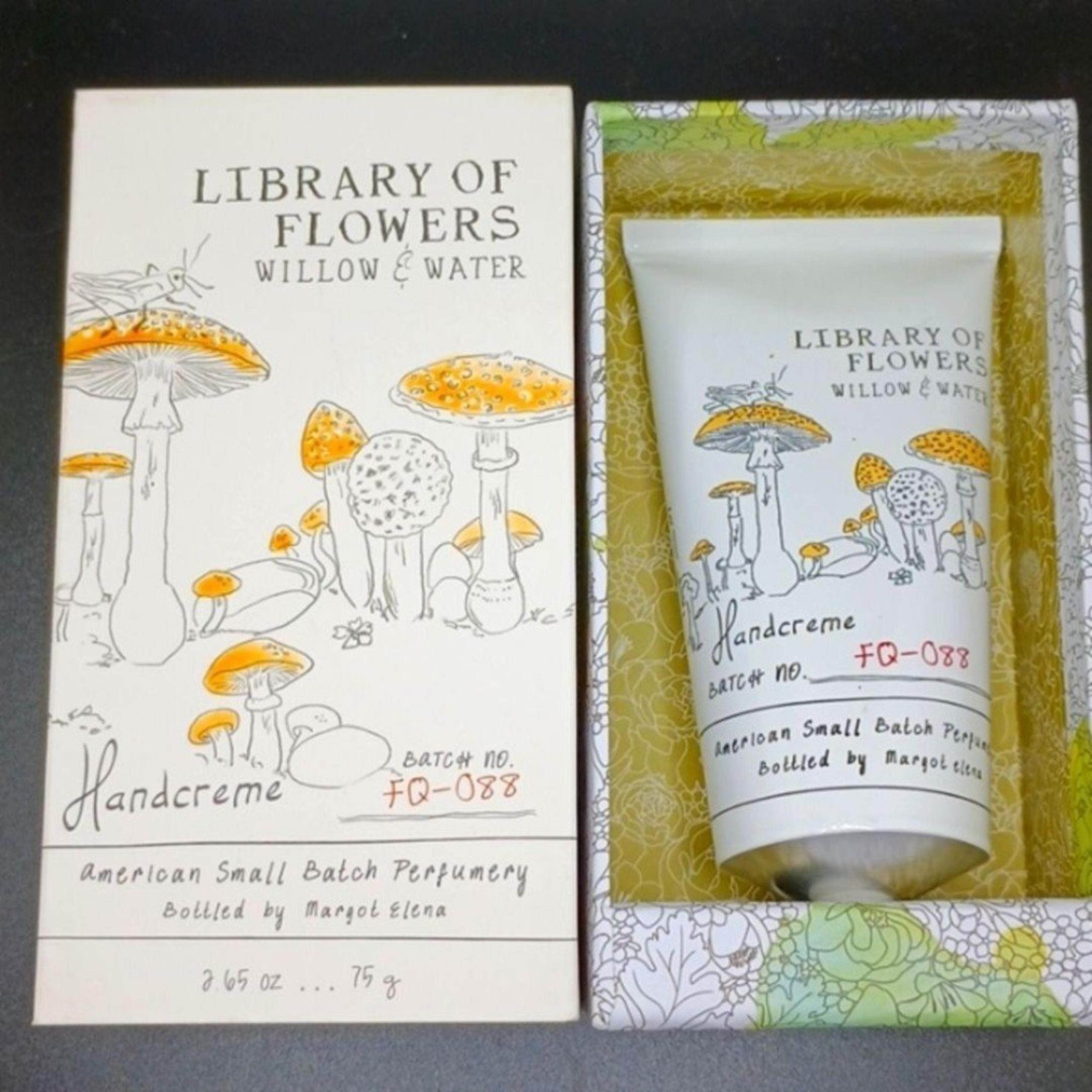 LIBRARY of flowers willow and water hand cream
