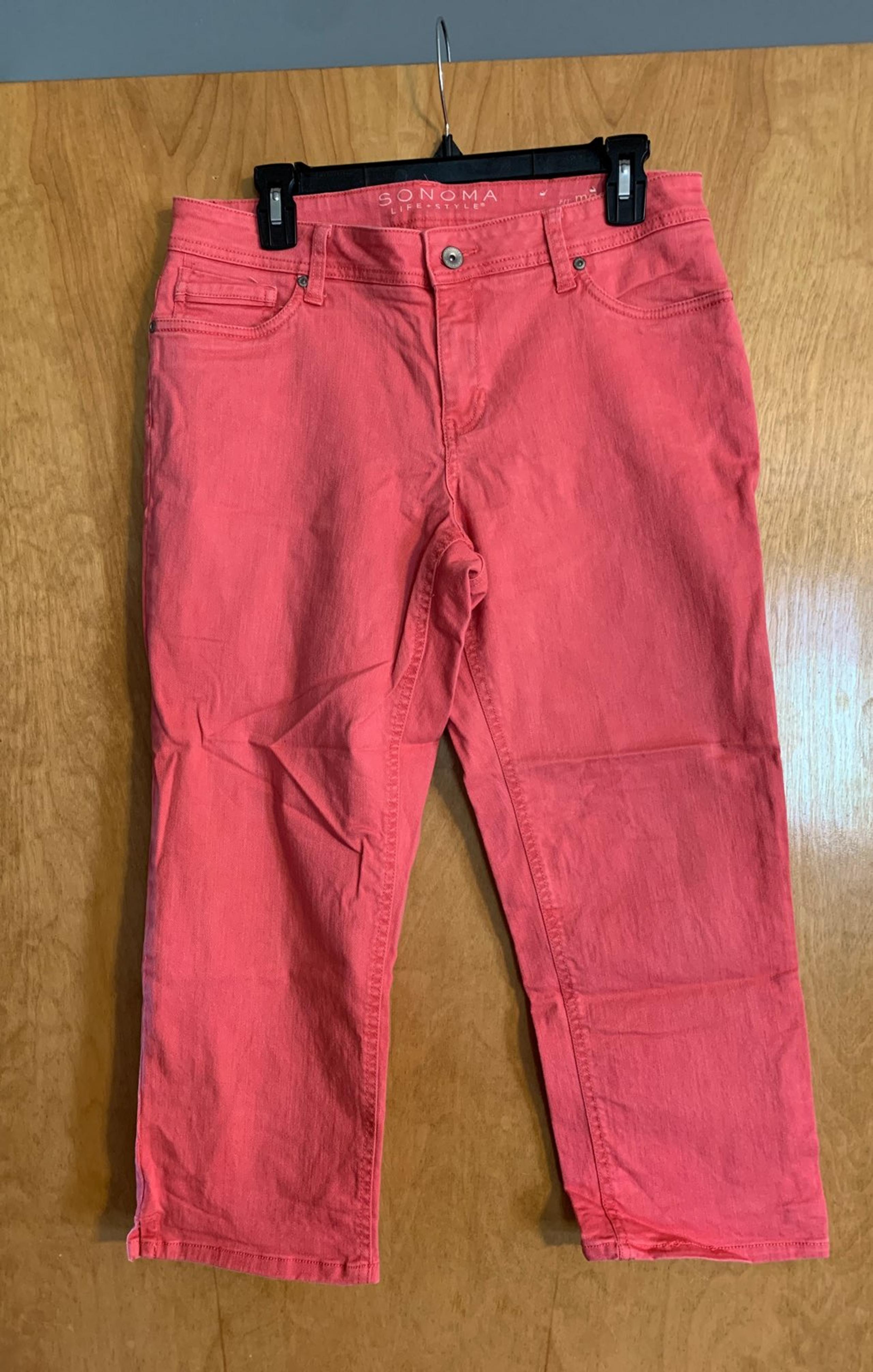 Capri pants