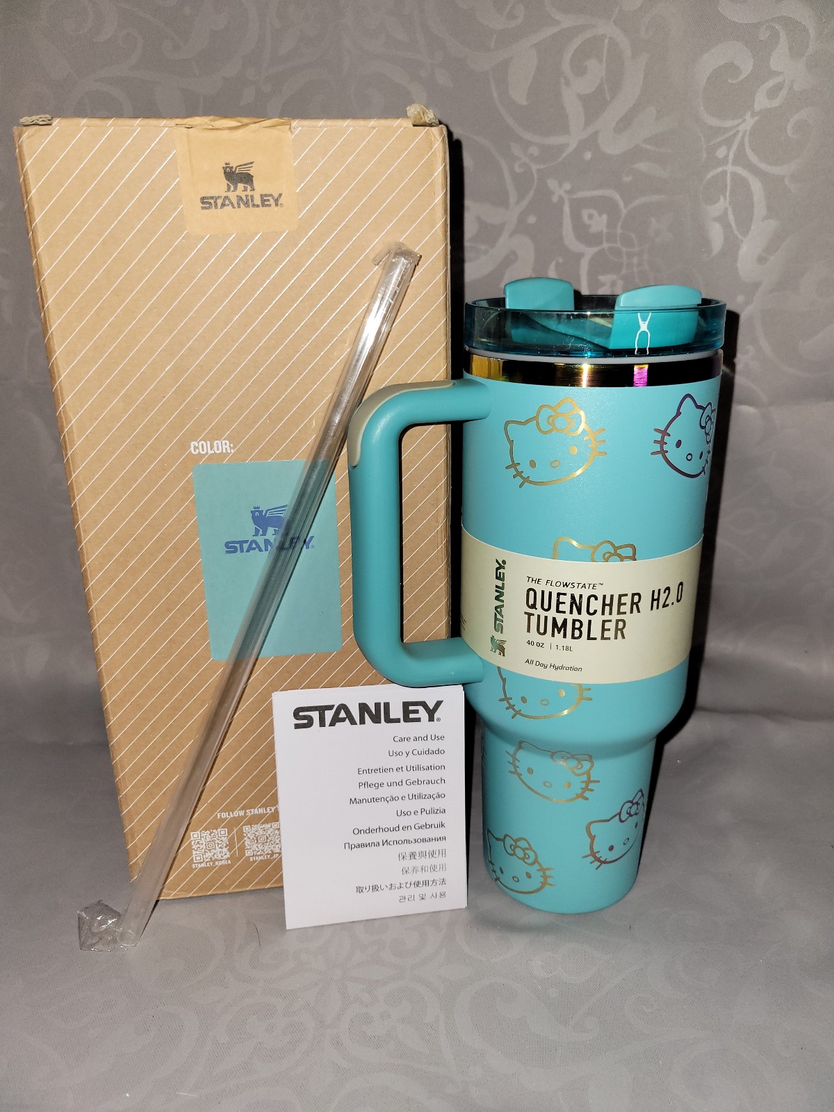 Limited edition 40oz Stanley Hello Kitty Quencher H2.0 Turquoise - NEW
