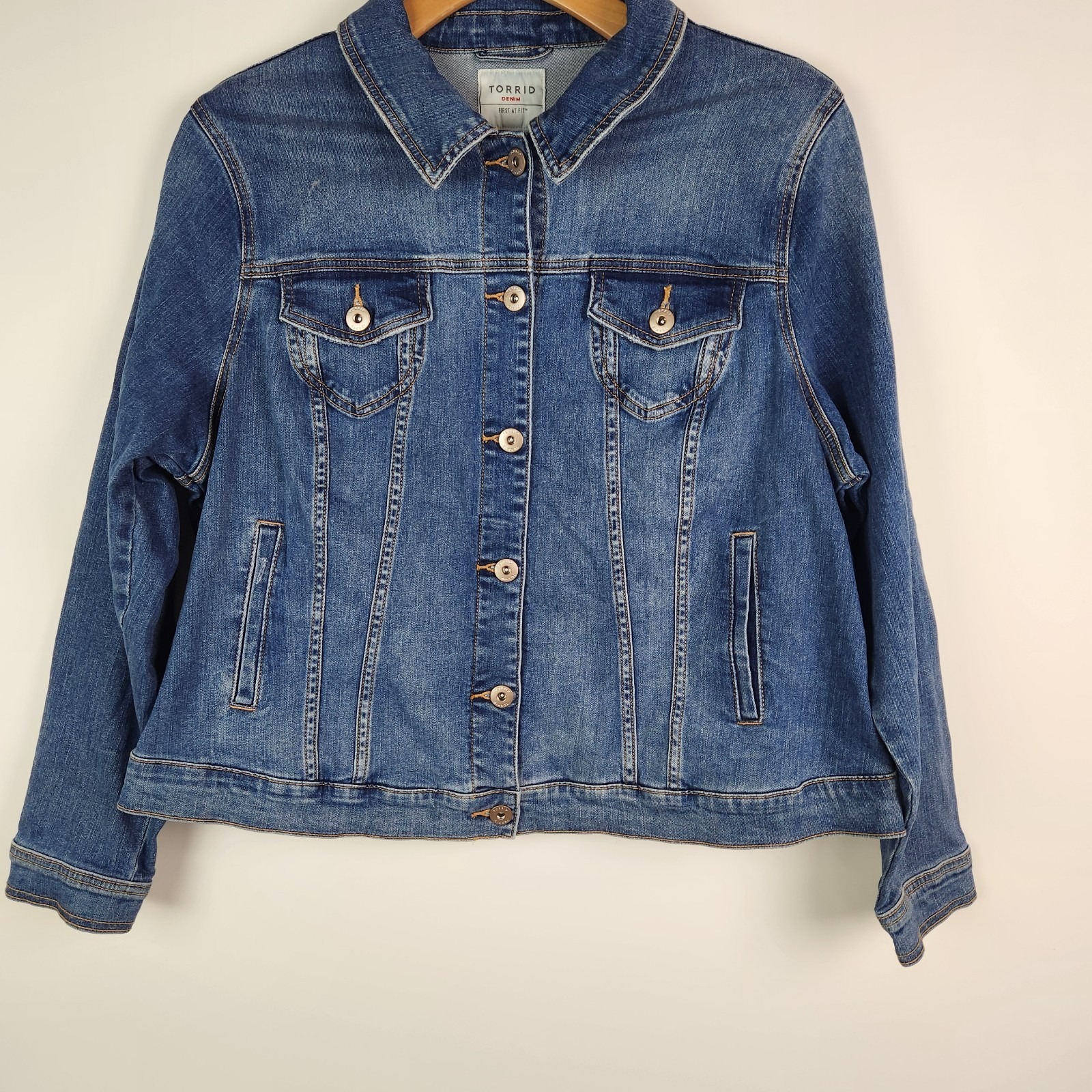 Torrid Trucker L Denim Jean Jacket Medium Wash Size 3X New