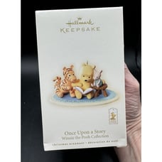 New Hallmark Keepsake Winnie the Pooh Once Upon a Story Ornament 2008 -10D