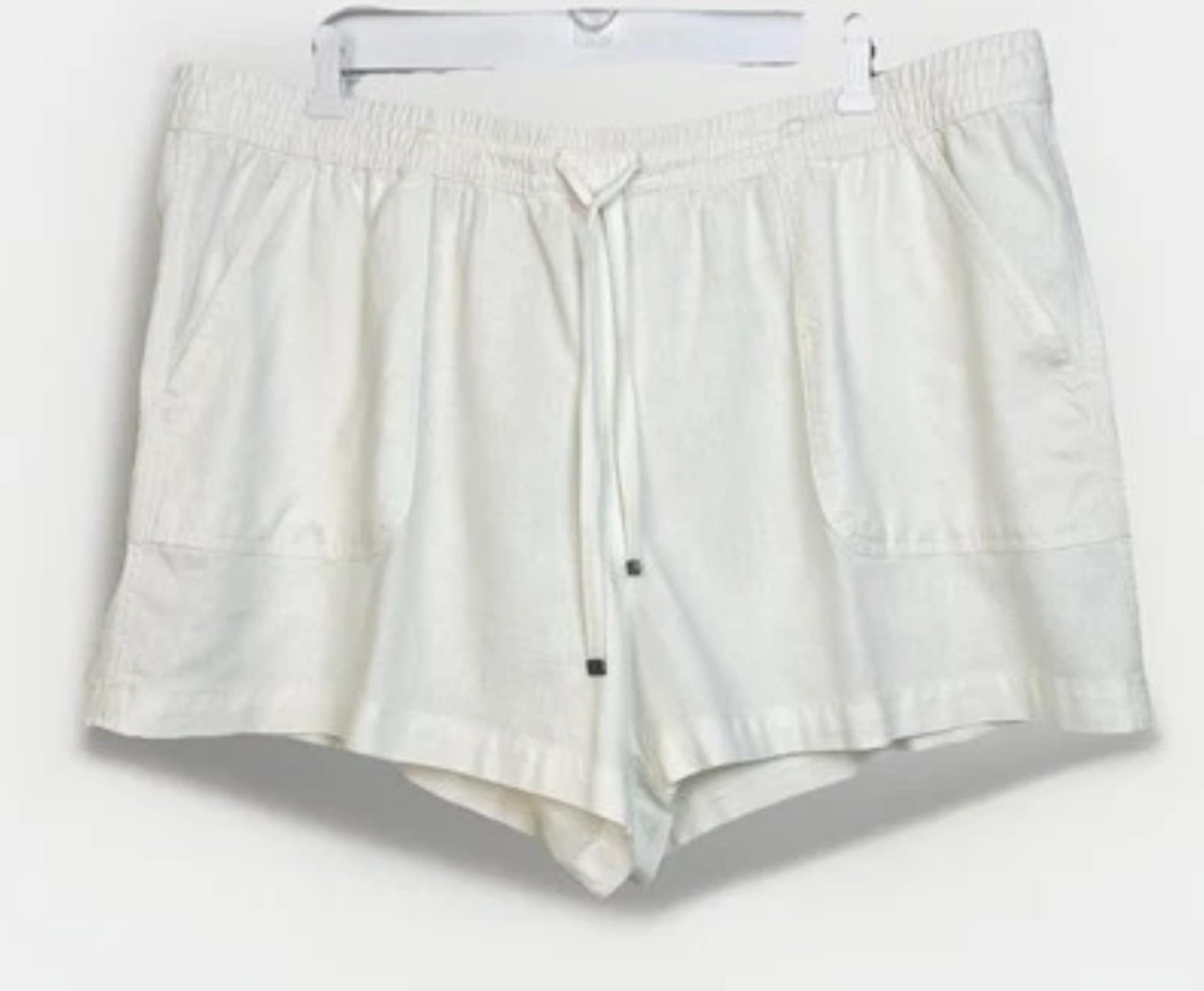 Plus size 3X Women’s White Linen Blend Elastic/Tie Pull-on Shorts relaxed fit