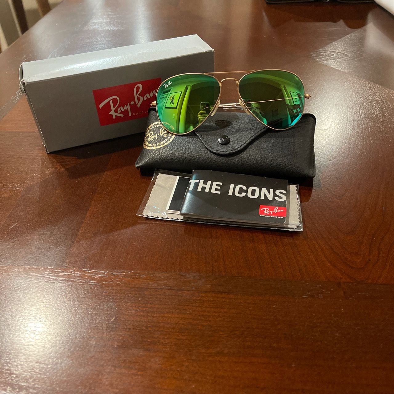 Ray-Ban Aviator Sunglasses Gold Green mirror