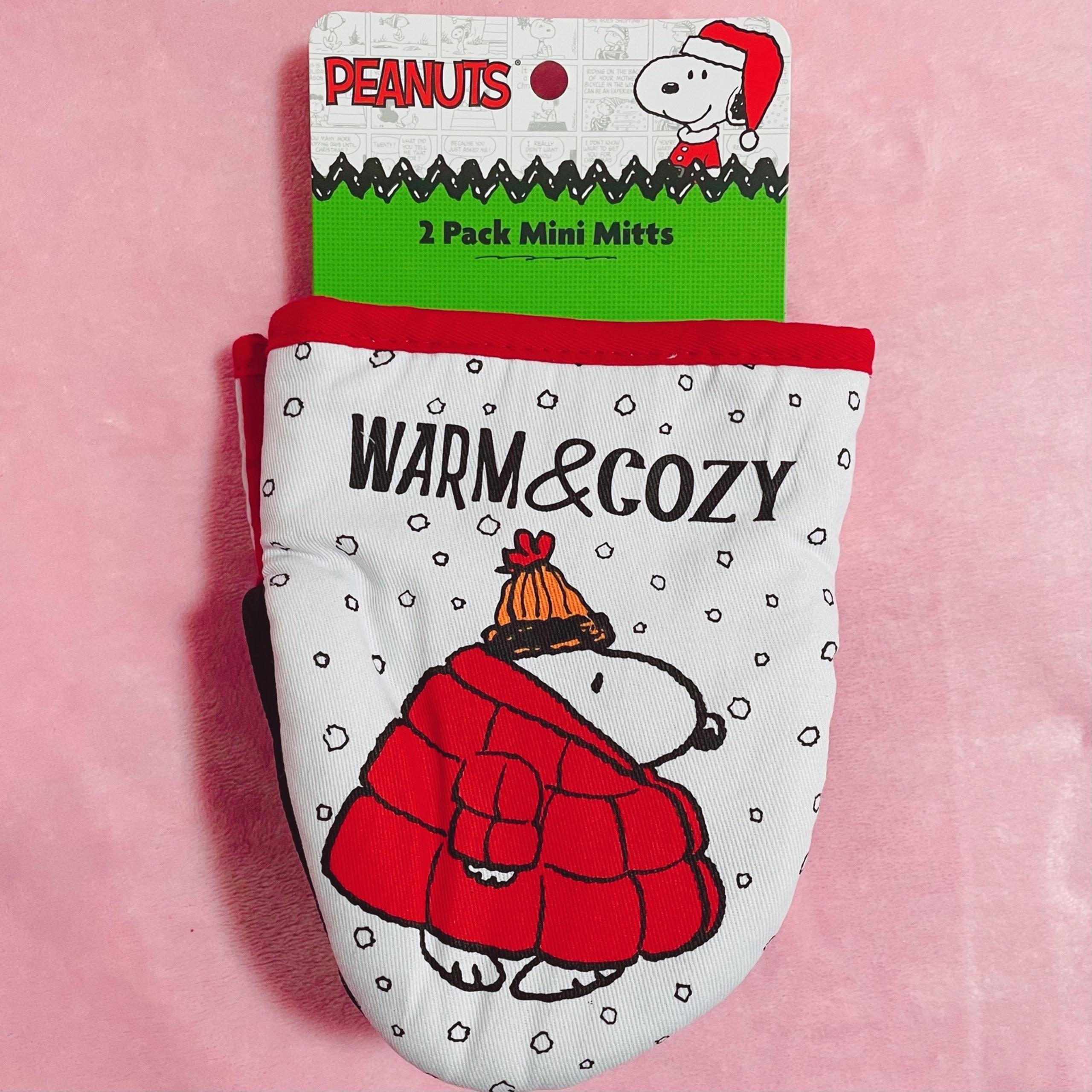 Peanuts Snoopy Puffer Jacket Christmas Set of 2 Pack Mini Kitchen Oven Mitts