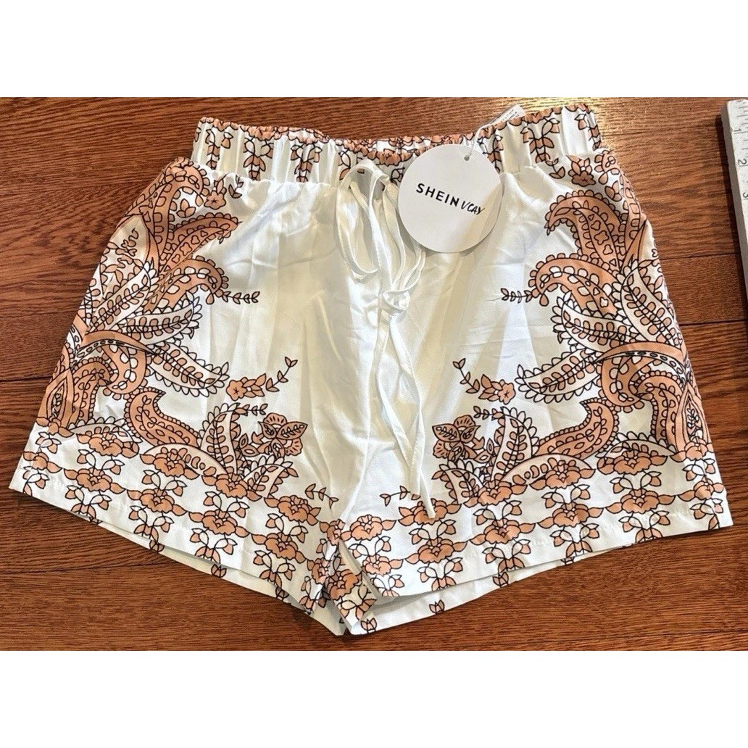 Shein Shorts Womens Small Floral Ivory And Tan Paper Bag Waist Lined Flirty