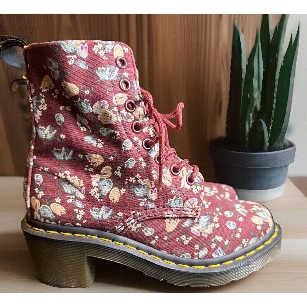 Dr. Martens AW004 Floral Burgundy 8-Eye Canvas Combat Boots Women's Size 6