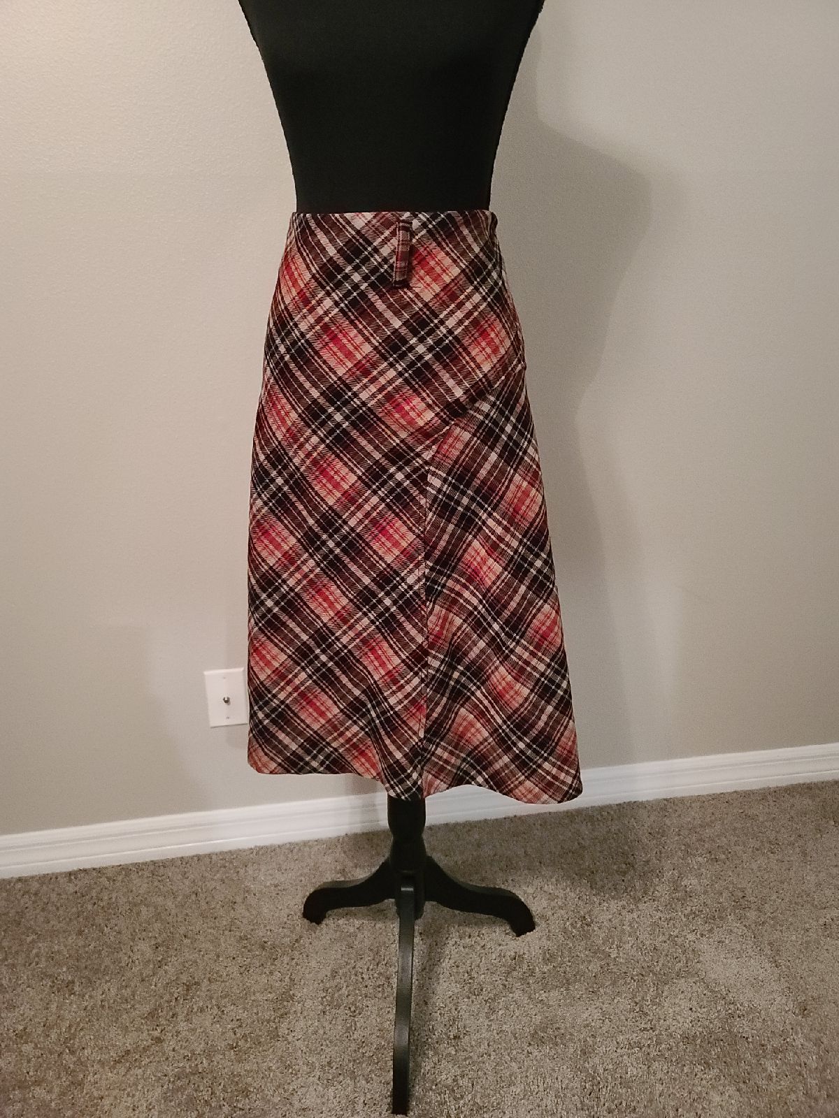 Jones Wear Plaid Skirt