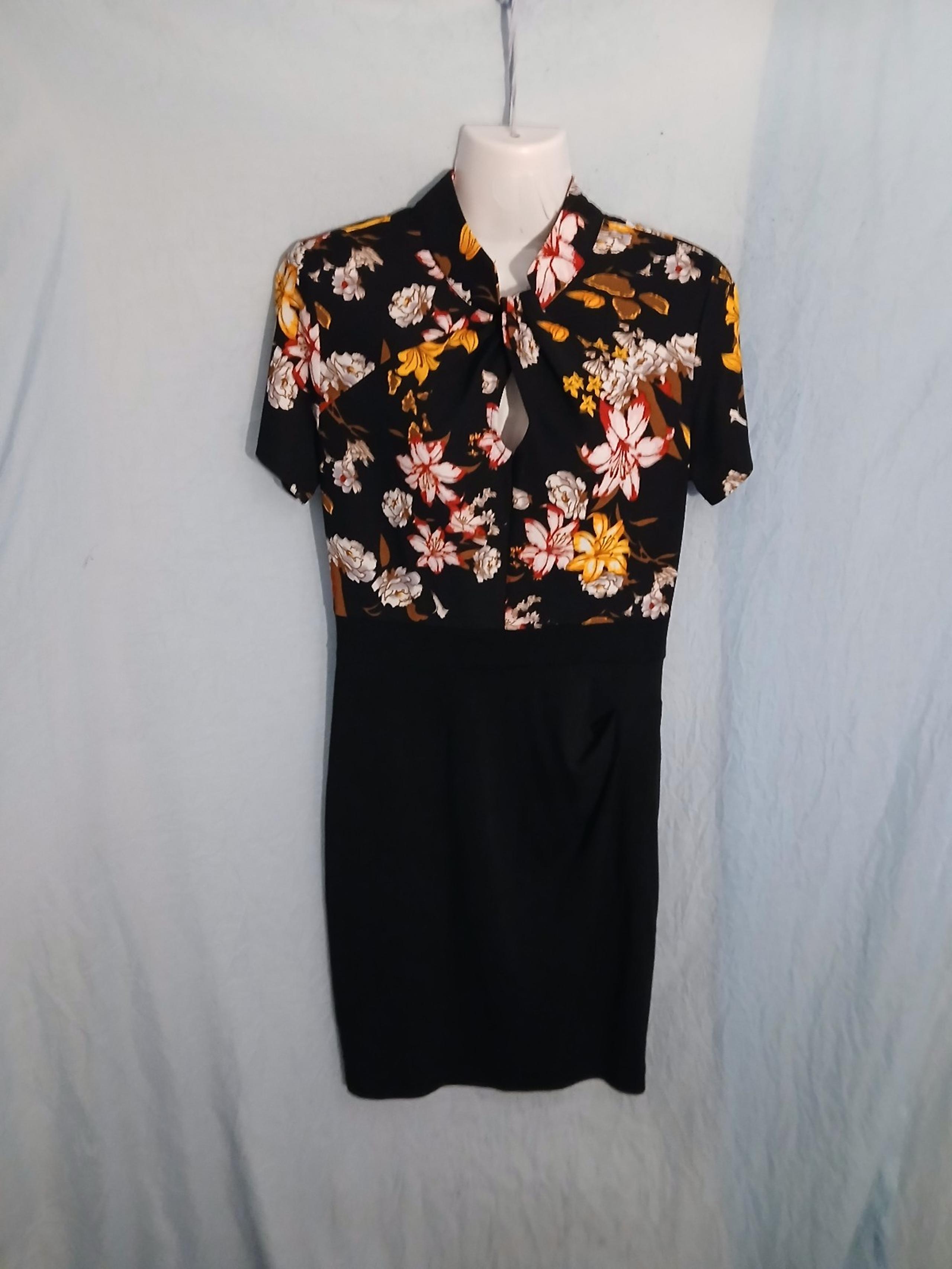 Homeyee black floral knee-length dress medium
