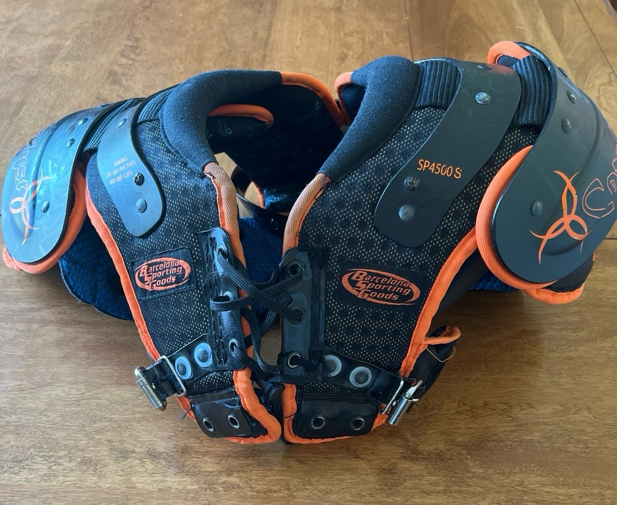 Schutt All-Star Catalyst SP4500S Youth Football Shoulder Pads Size Small (S)