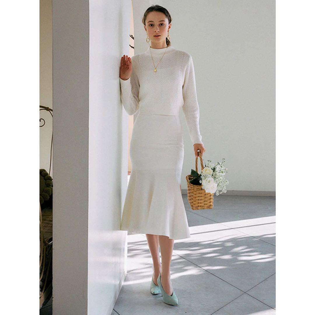 eimy istoire Turtle Neck Top and Mermaid Knit Skirt Set