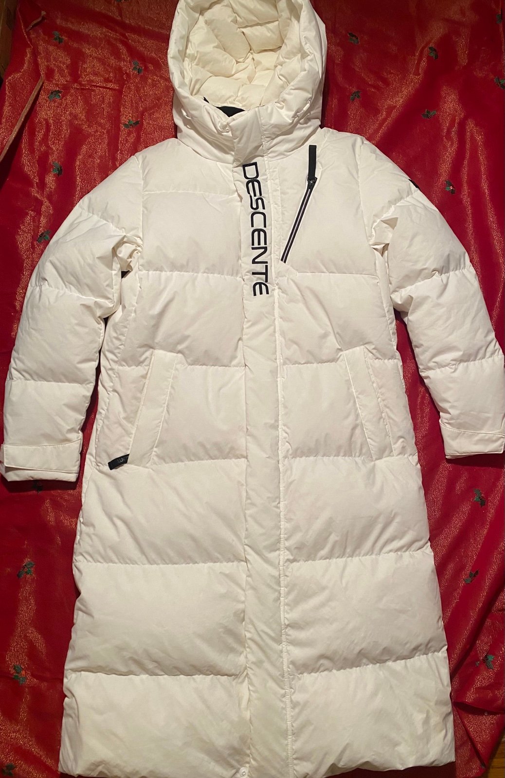 100% Goose Down Women’s Descente Winter Coat
