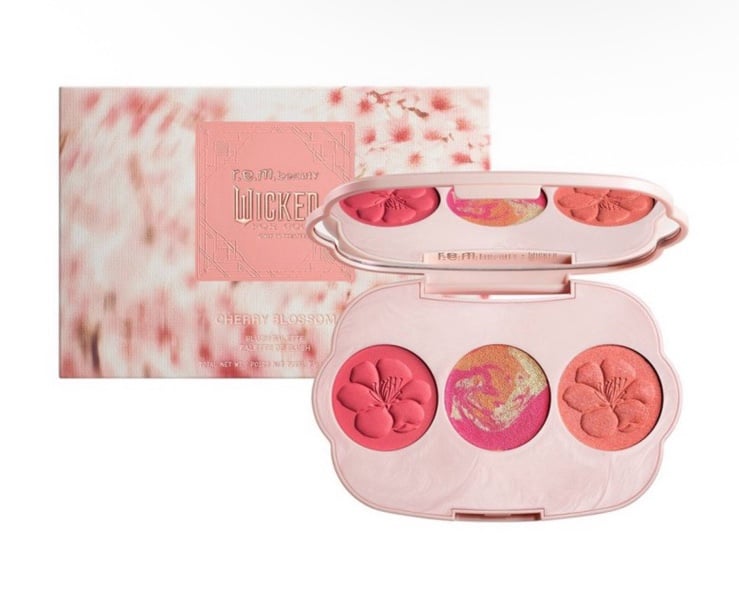 R.e.m beauty Wicked for Good cherry blossom blush pallet