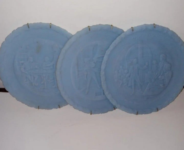 Fenton Rare vintage Bicentennial blue glass plates