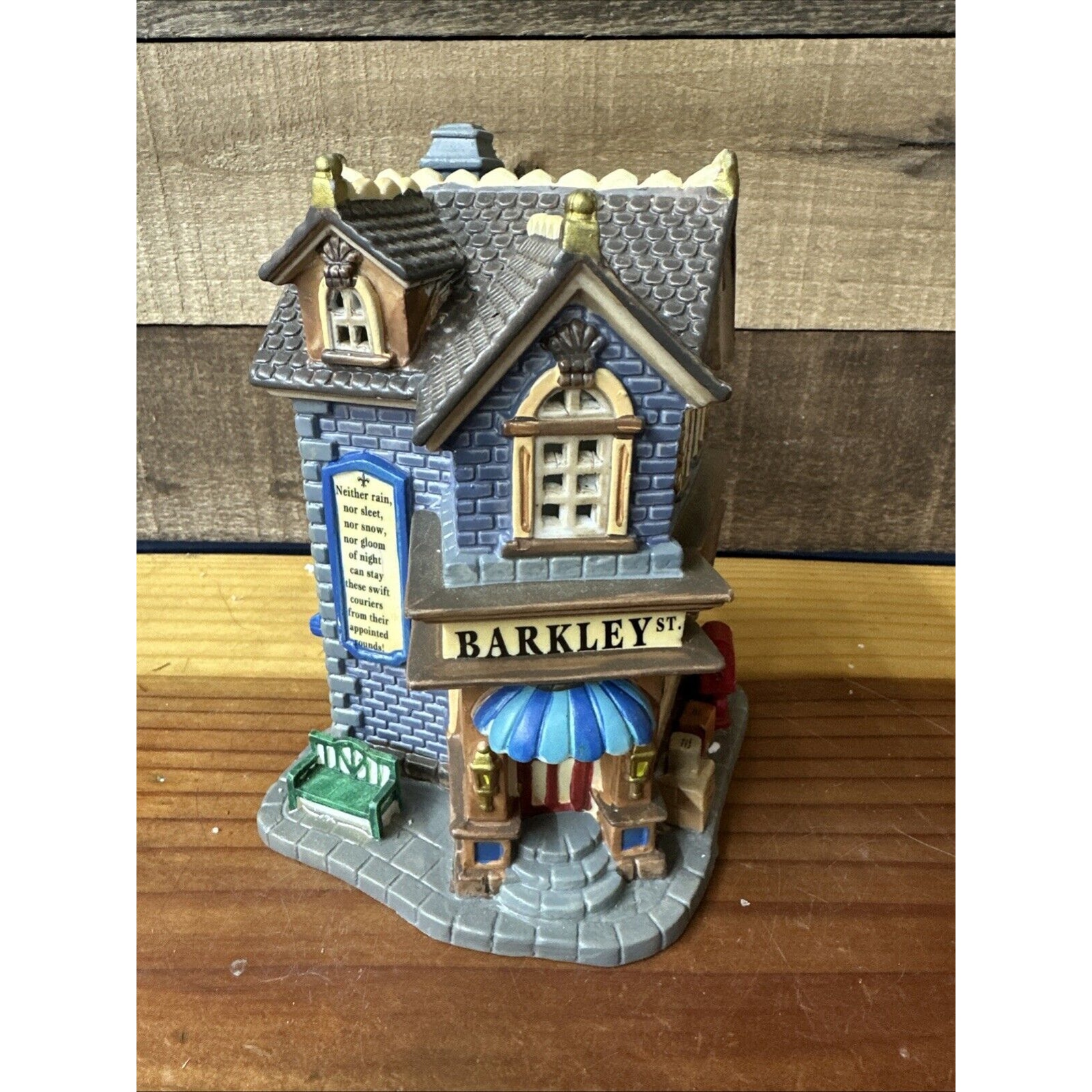 Lemax Lighted Barkley St. Post Office Building In Box