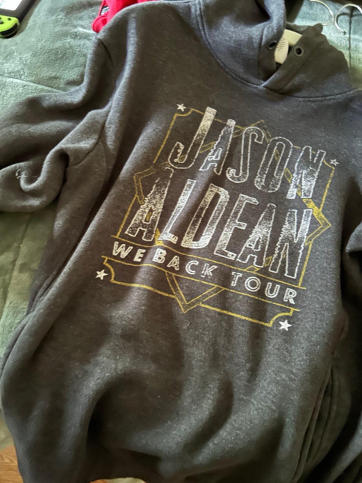 Jason Aldean We Back Tour Sweatshirt size medium