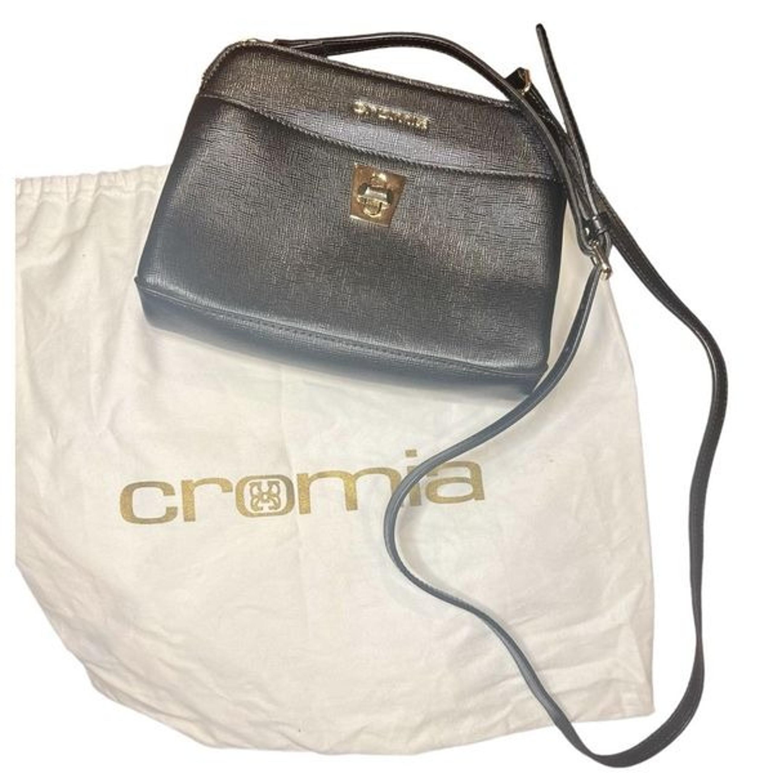 Cromia Black Textured Leather Crossbody with Dustbag Excellent Condition