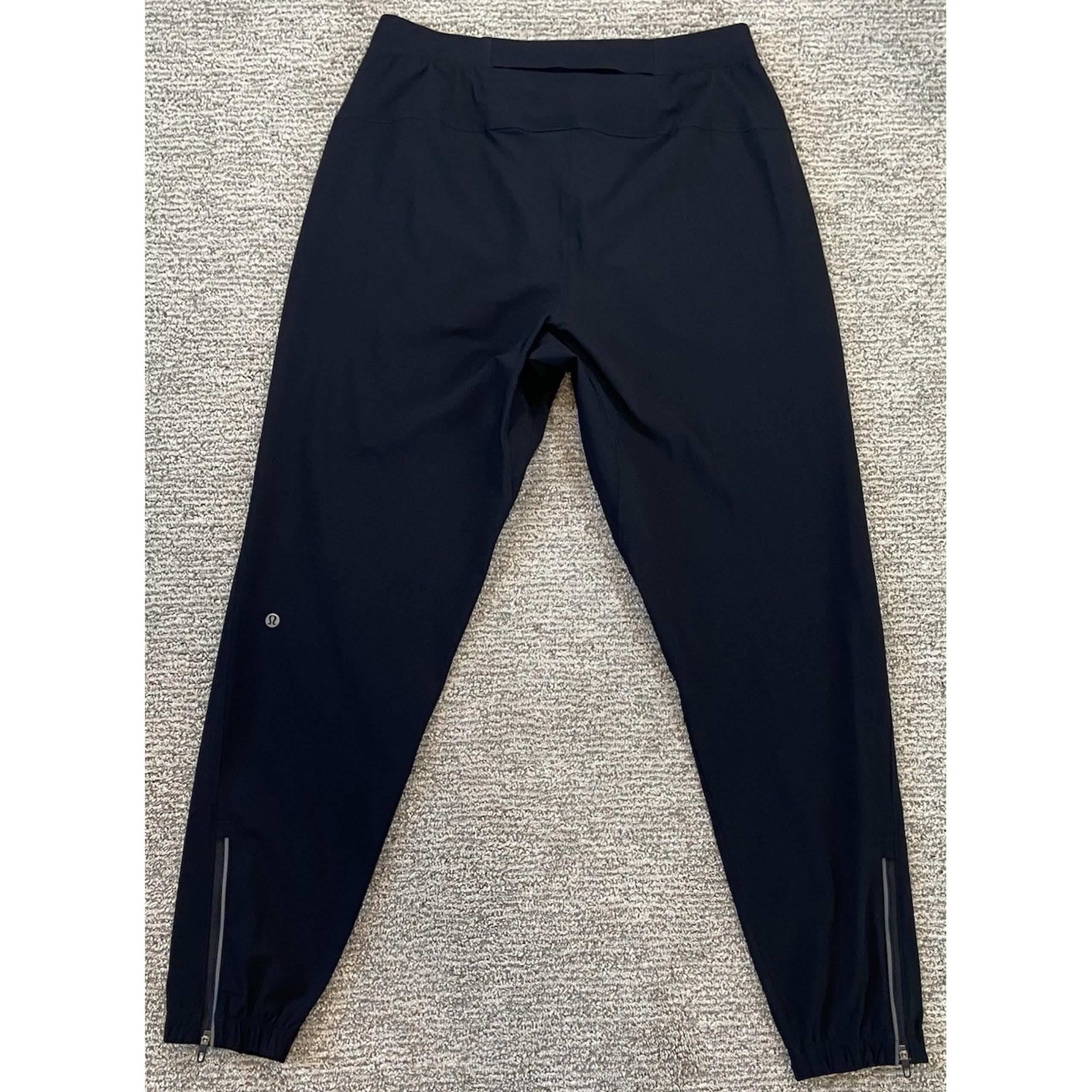 Lululemon Men's BLACK Surge Jogger Pants Size Large Reflective LM5956S