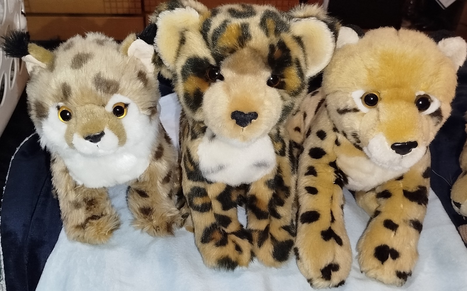 Big Cat stuffed animal-plush bundle/lot: Leopard, Cheetah, Lynx/bobcat