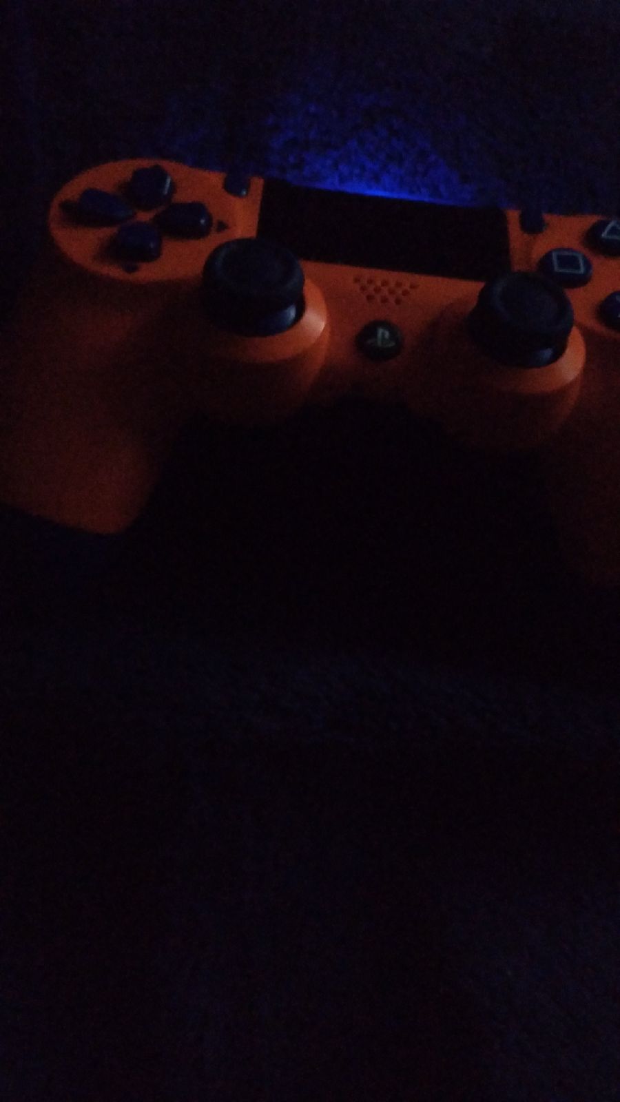 PS4 controller