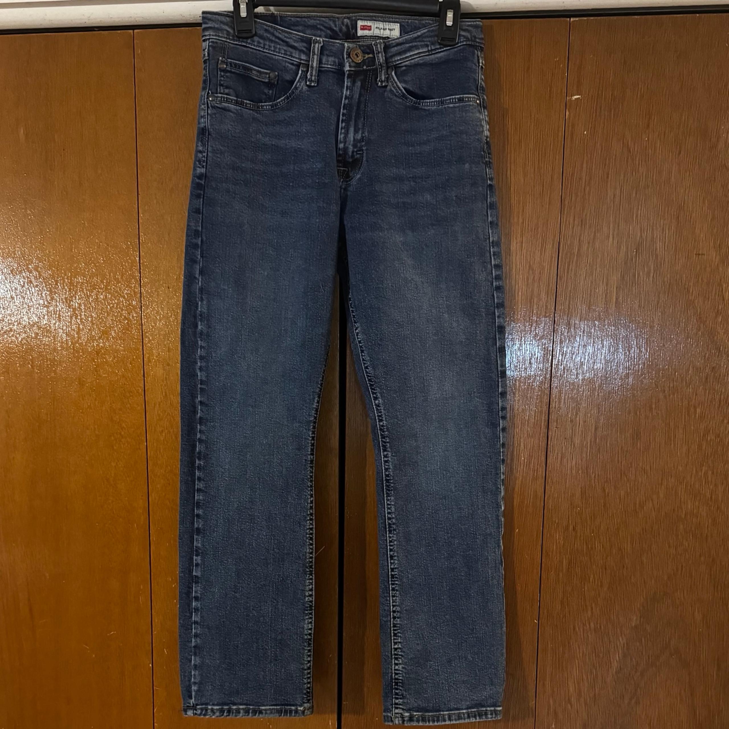 EUC Men’s or Boys Wrangler 29” W 29” L Relaxed Fit Boot Cut Denim Jeans