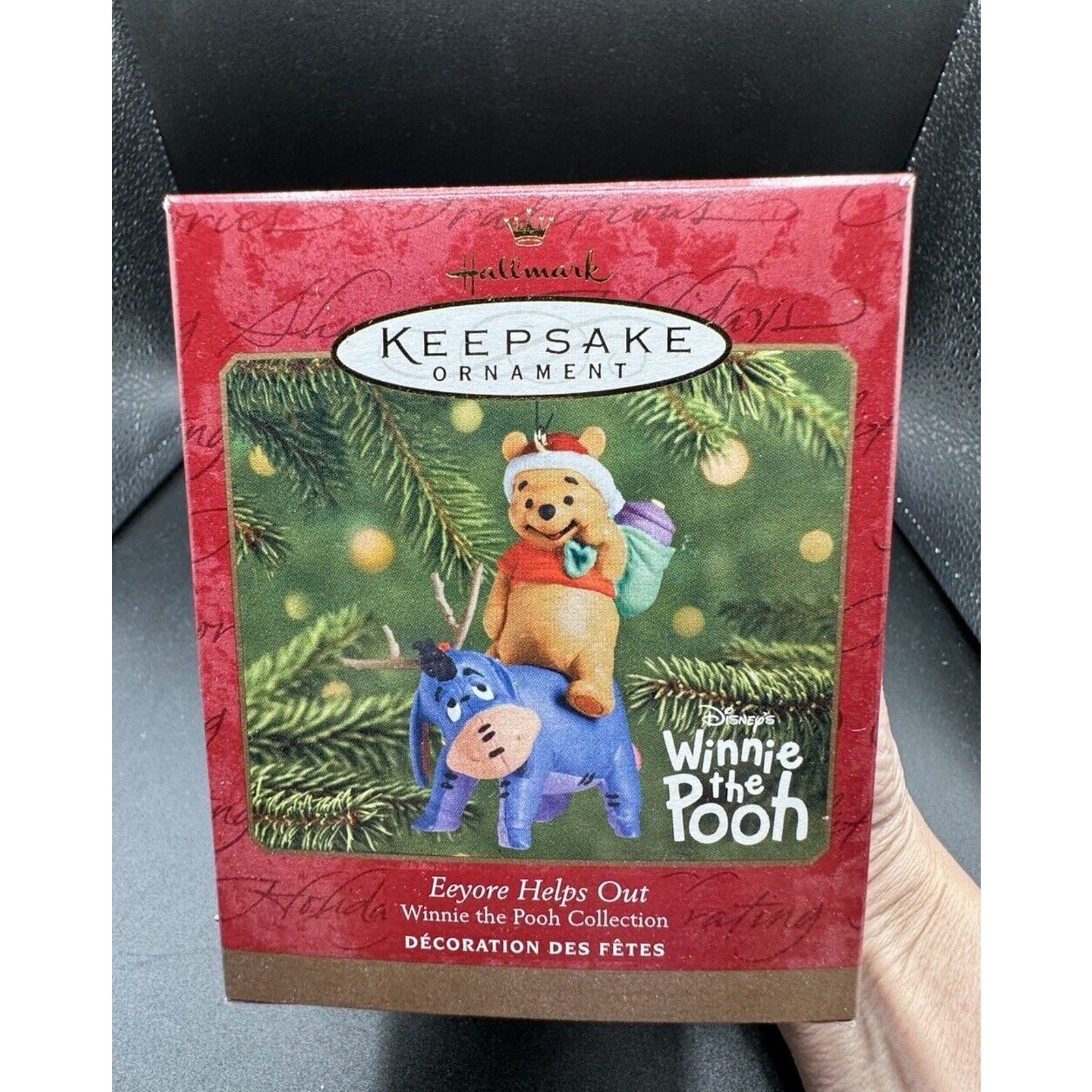 Brand New 2001 Hallmark Eeyore Helps Out Winnie The Pooh Ornament -22D