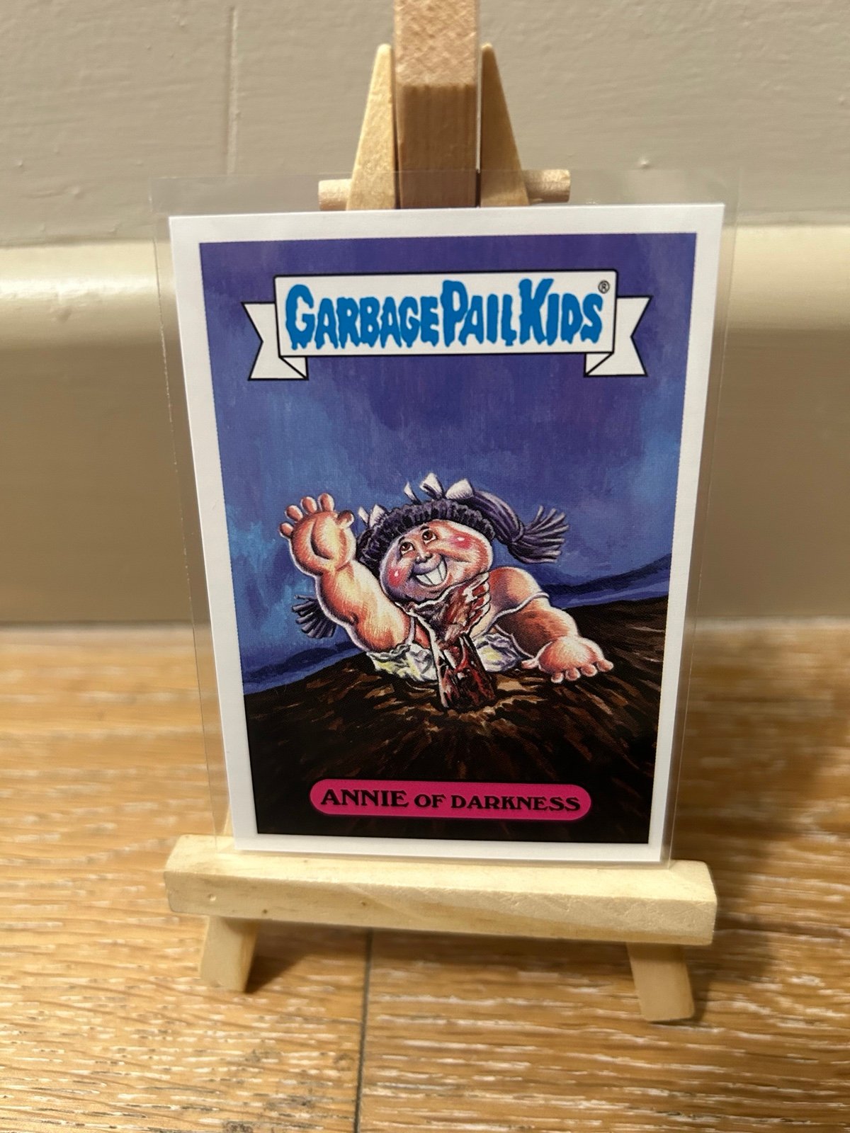 2017 Garbage Pail Kids Halloween Sticker #4b Annie Of Darkness Evil Dead Card
