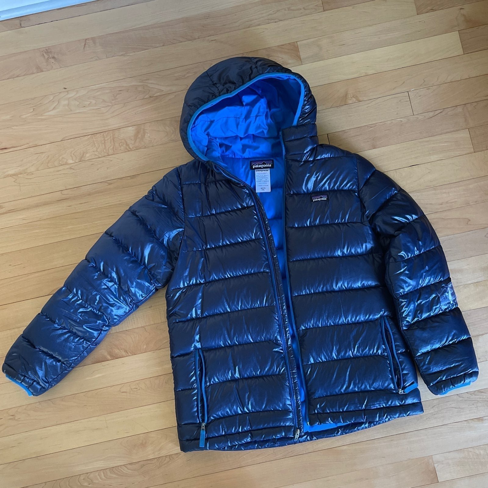 Patagonia Boys hi loft down sweater hoody parka Sz XXL