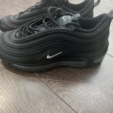 air max black and white