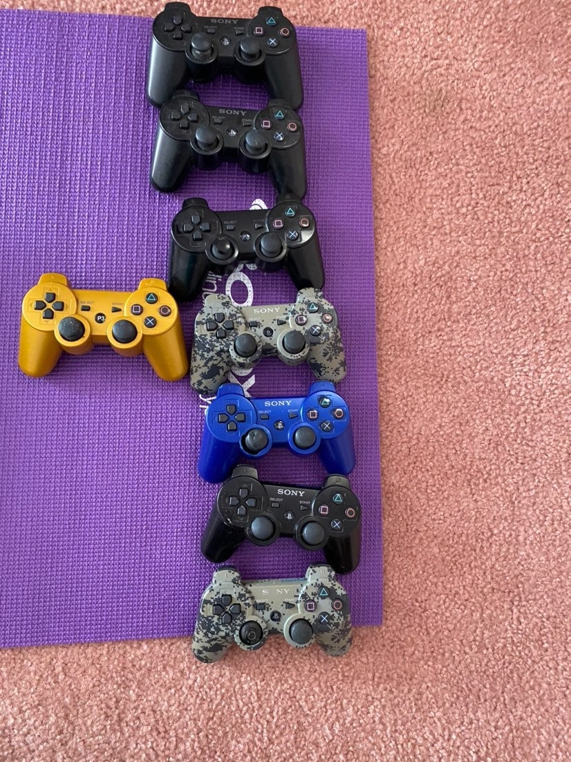 8 PS3 controllers wireless