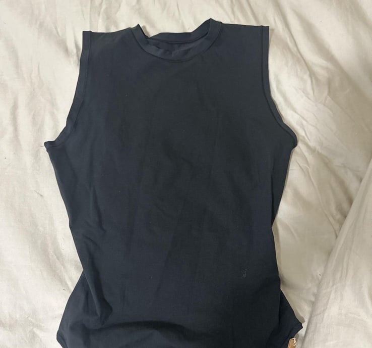 S CREW NECK SLEEVELESS BODYSUIT