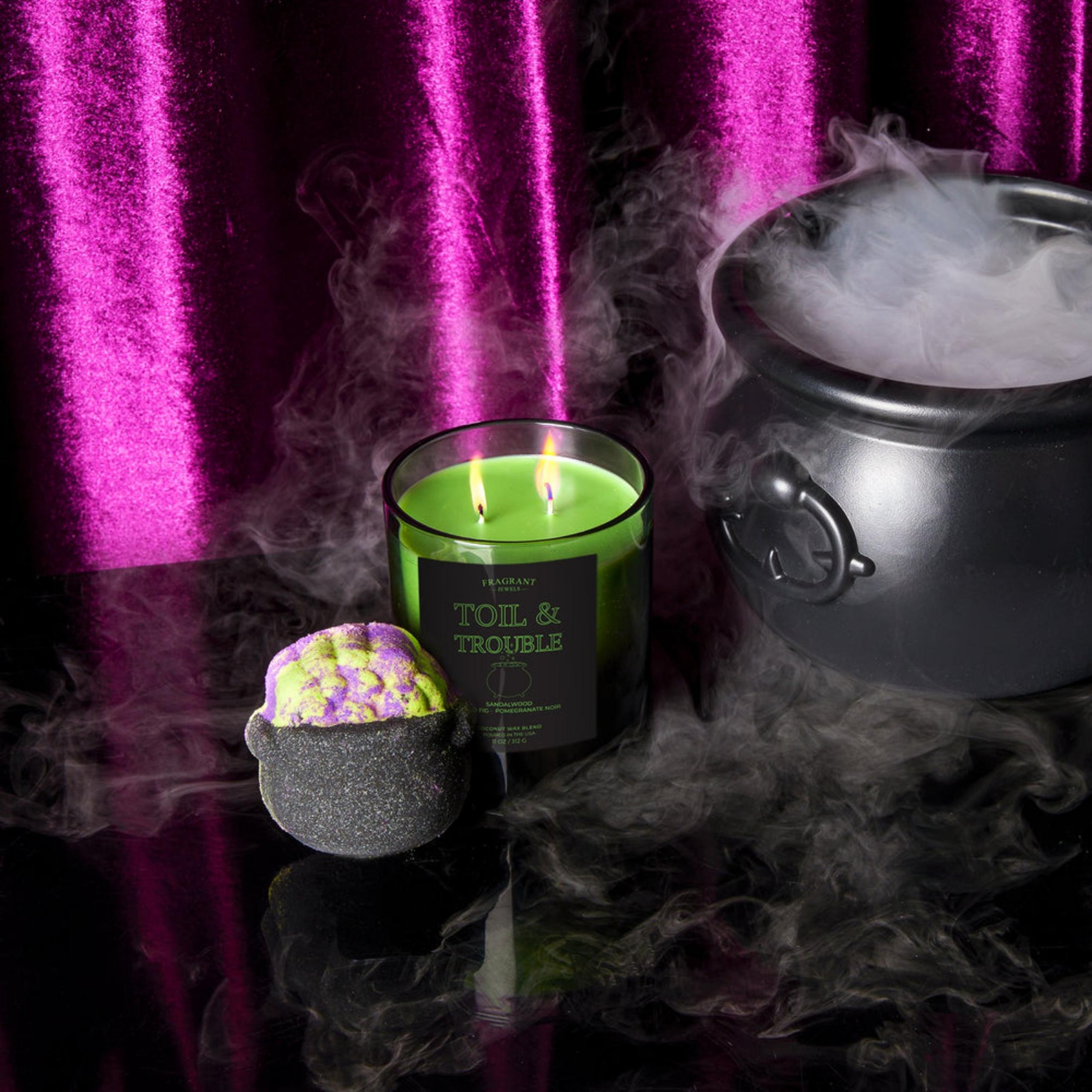 Fragrant Jewels Candle with bathbomb set surprise size 7 ring inside each