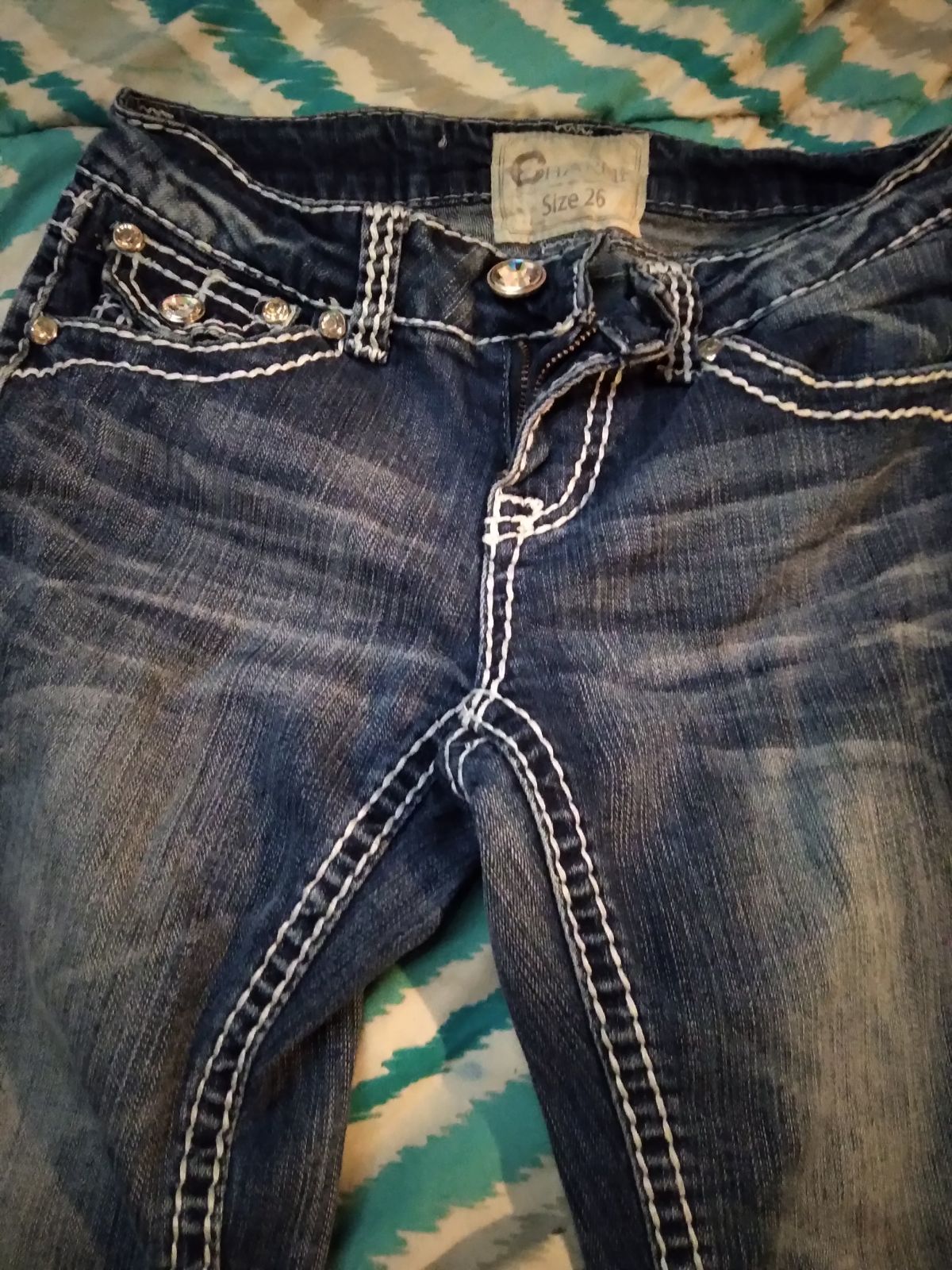Charme women's bling capri's size 26