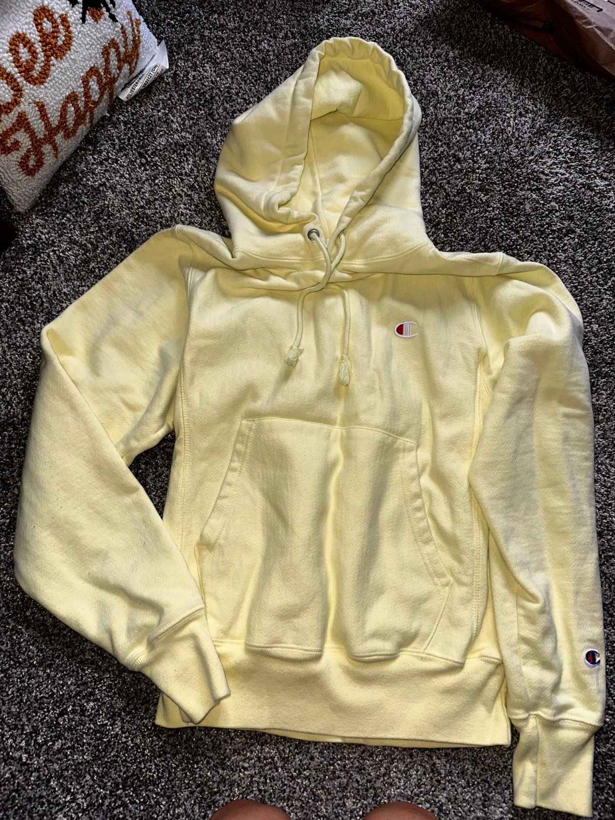 Womens champion hoodie XS