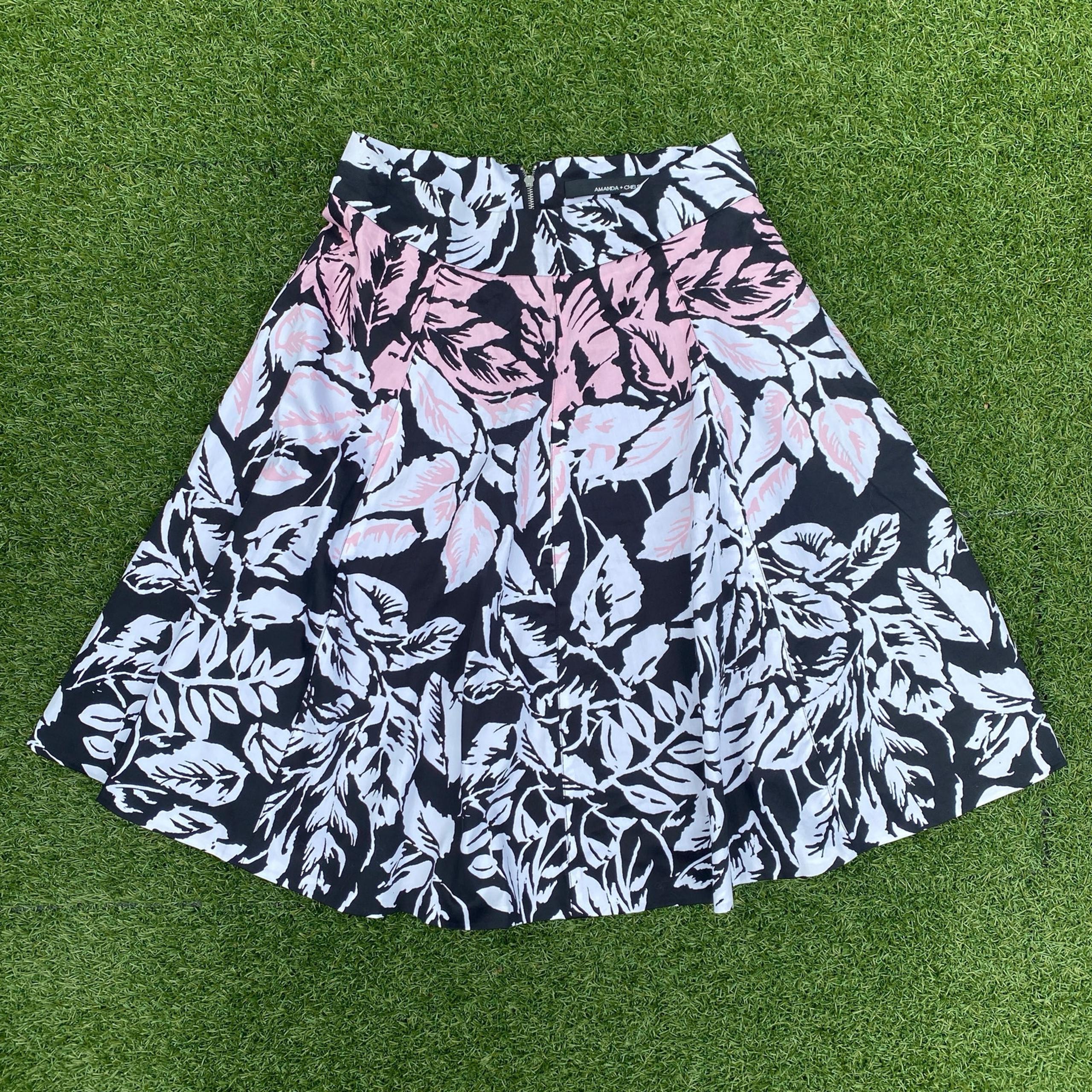 Amanda & Chelsea Women's Floral Skirt Size 4
