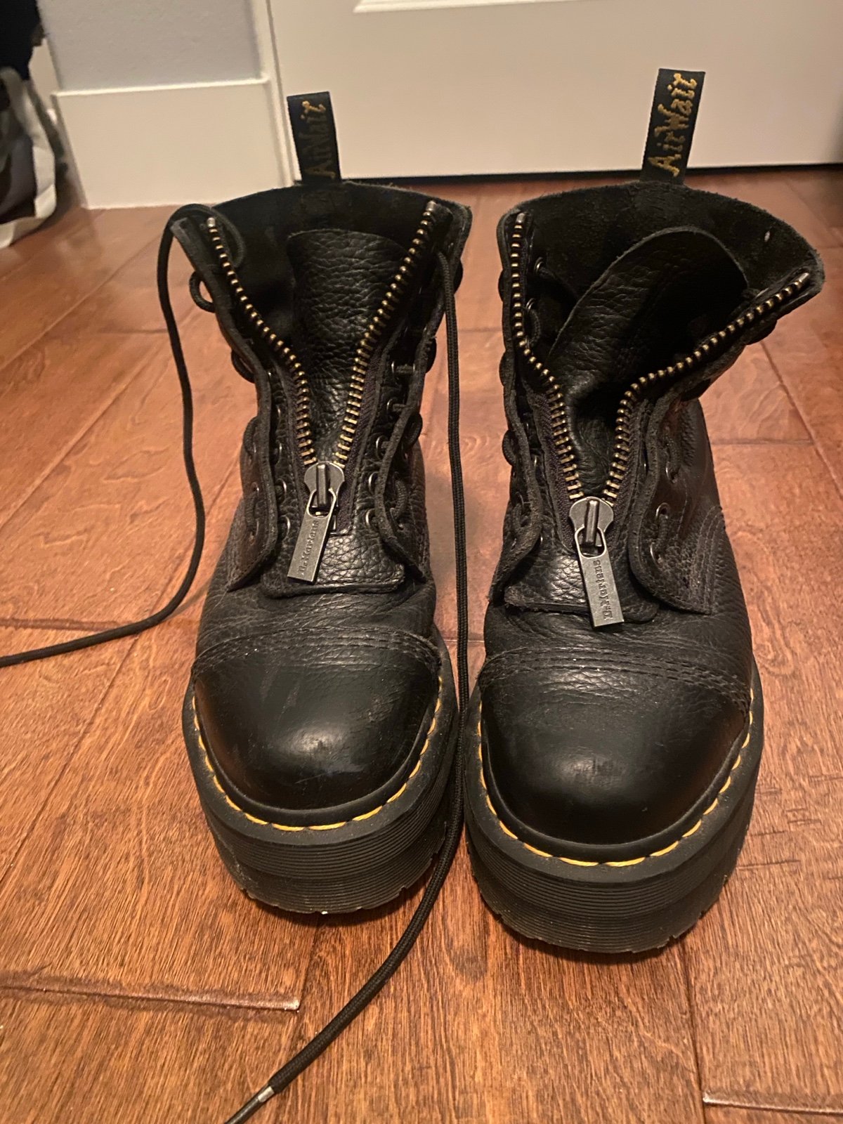 Dr Martens Sinclair Platform Boots (Women’s US 9)