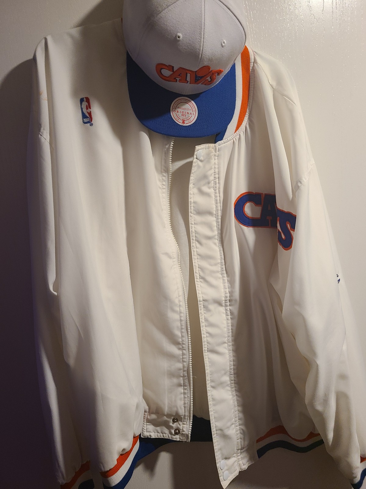 Retro Cavs warm up jacket & hat