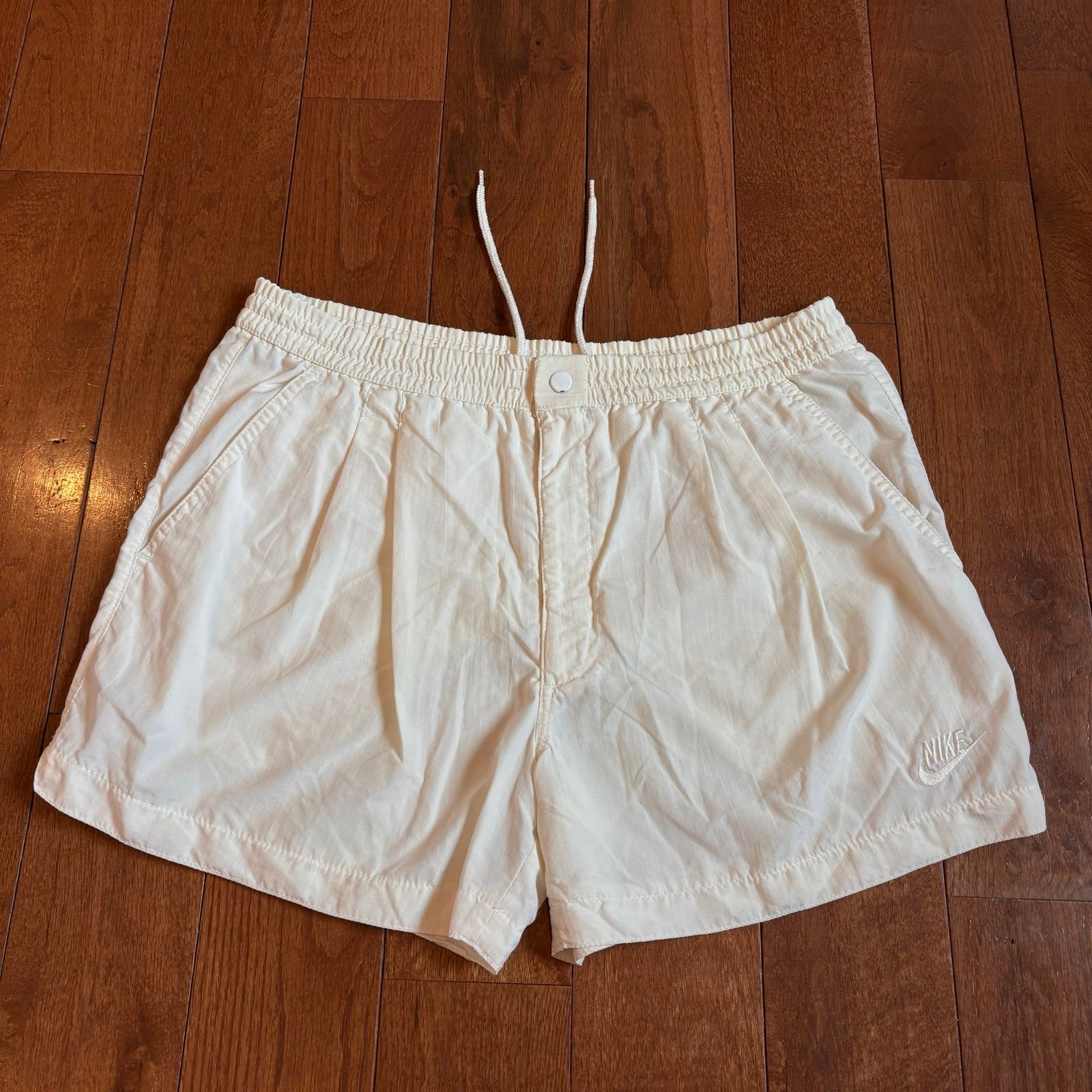 Vintage Mens Nike Challenge Court Pleated Tennis Shorts 4 White Ivory sz M
