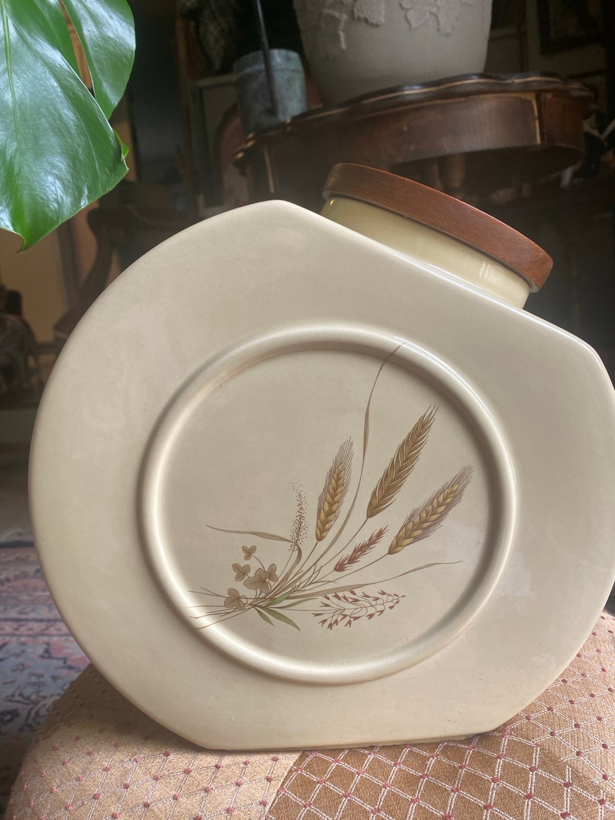 Vintage HYALYN POTTERY Wheat cookie jar