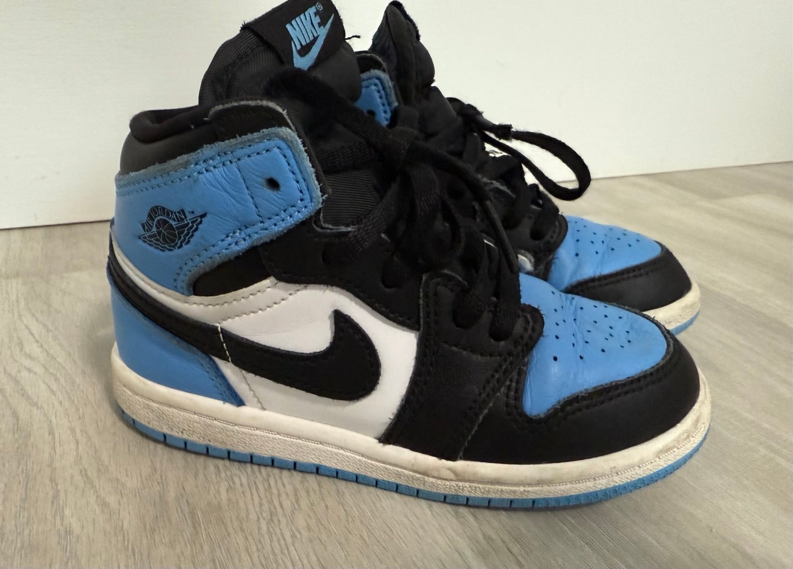 NIKE Air Jordan Air Jordan 1 Retro High OG GS 'UNC' FD1437-400 Kids toddler 8.5