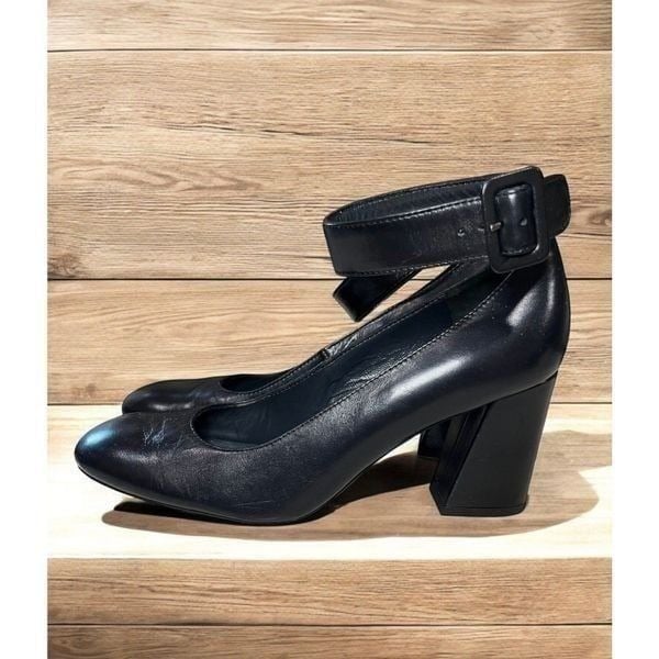 Stuart Weitzman Clarisa Leather Pumps Size 8.5M