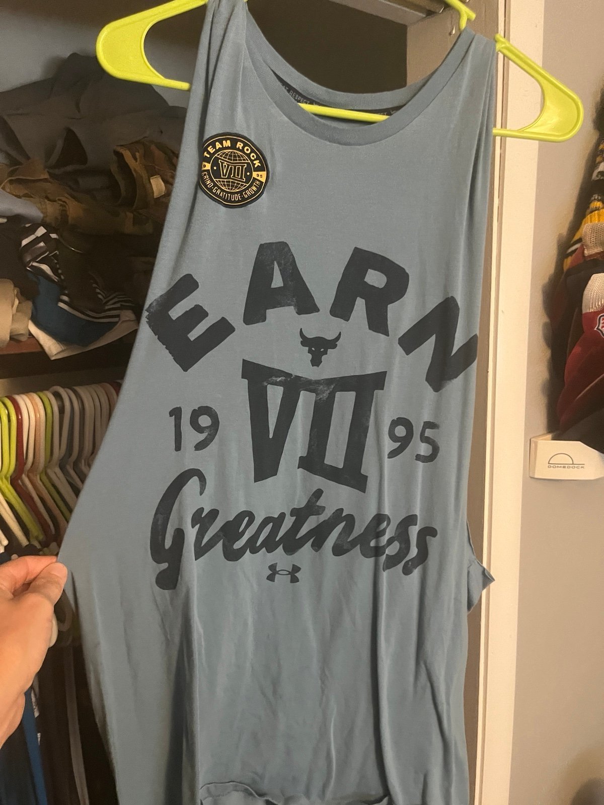 2 Under Armour Project Rock Tank XL Earn Greatness
