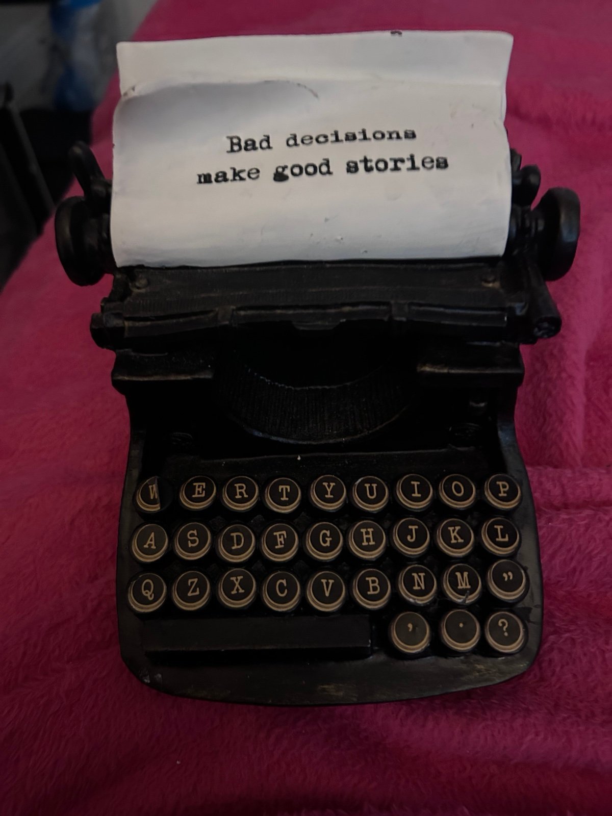 Sold out, Micheals typewriter Taylor Swift the tortured poets department, TikTok