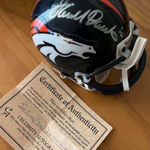Broncos autographed Mini Helmet (John Elway / Terrel Davis