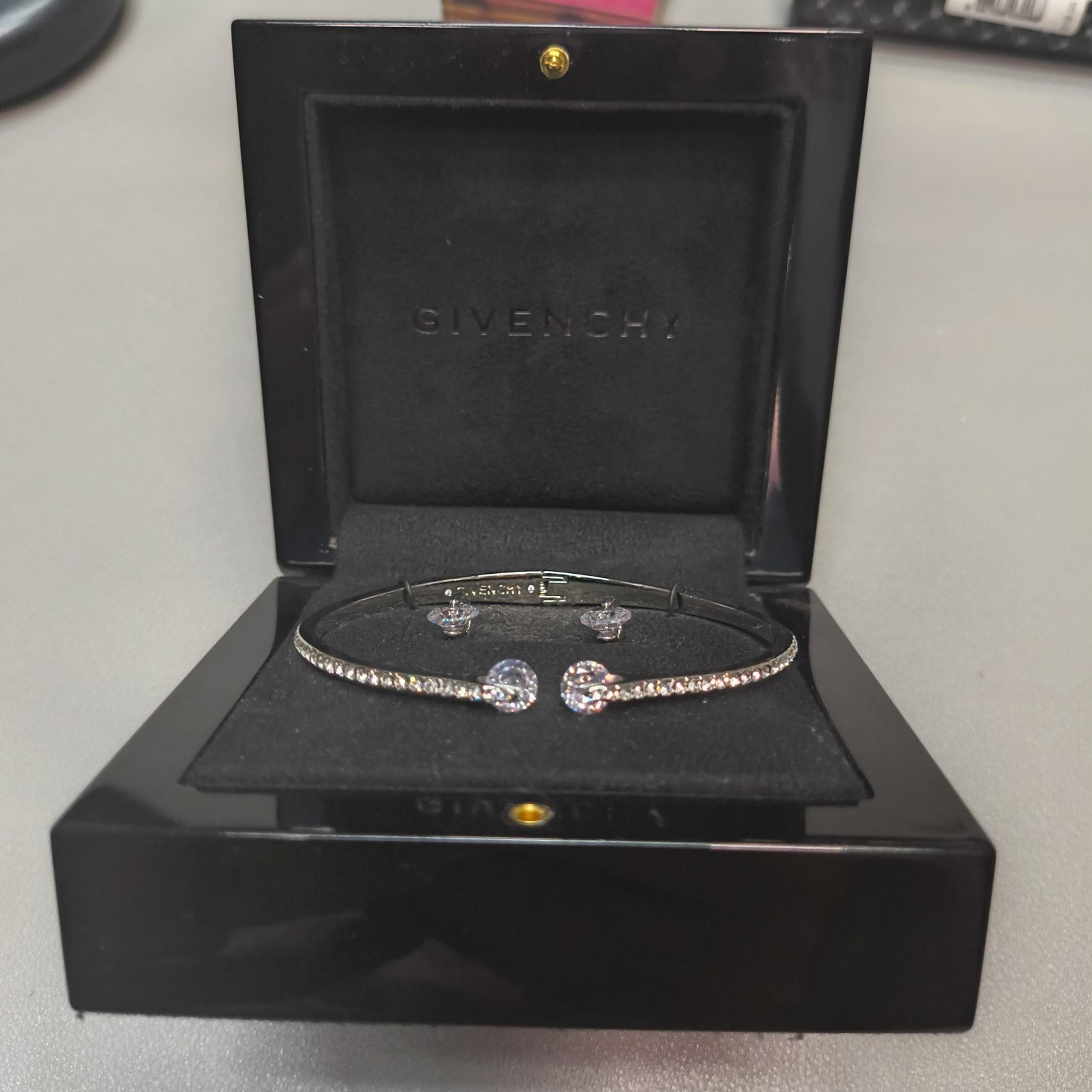 bracelet and earring set - Givenchy