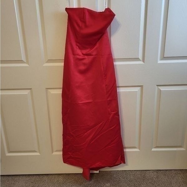 NWOT Morgan and Co. By Linda Bernell red strapless prom dress